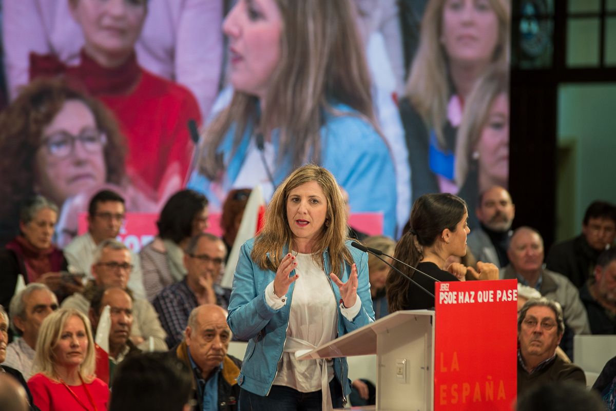 Irene García, en abril pasado, en un mitin de Pedro Sánchez en Jerez. FOTO: MANU GARCÍA