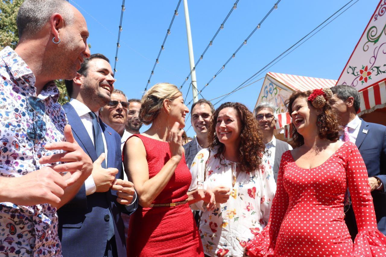 Representantes de Por Andalucía en la Feria de Abril, antes de las elecciones al Parlamento de 2022 (y sin Podemos en la foto).