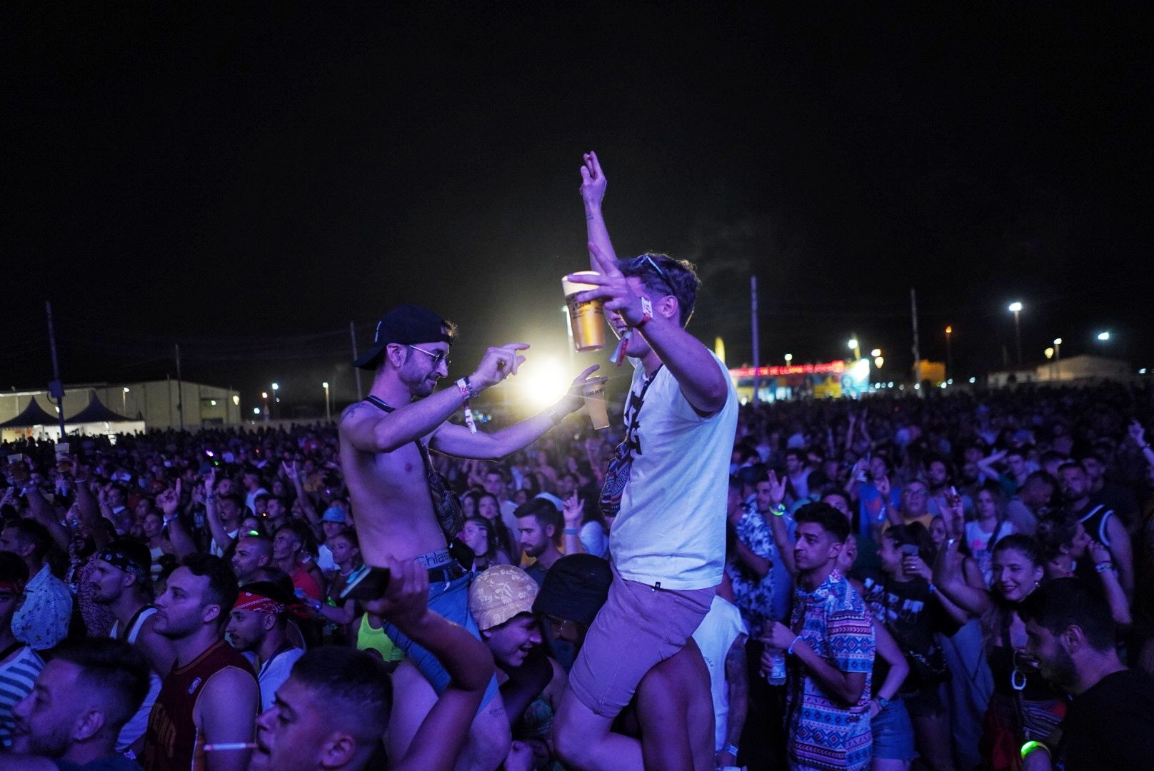 El público disfrutando en el festival.
