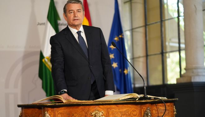 Antonio Sanz jurando como consejero.