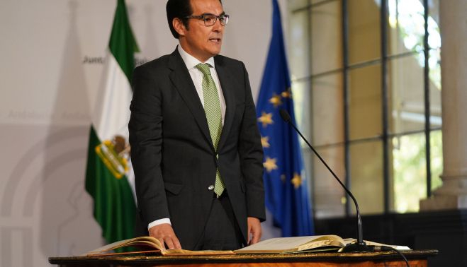 José Antonio Nieto jurando como consejero.