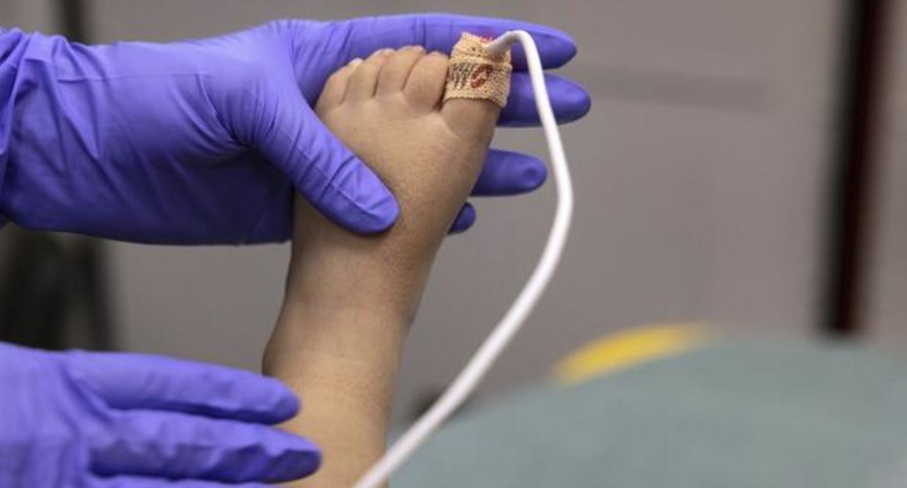 Un pequeño paciente, en una imagen de archivo. España ha notificado las dos primeras muertes por hepatitis de origen desconocido.