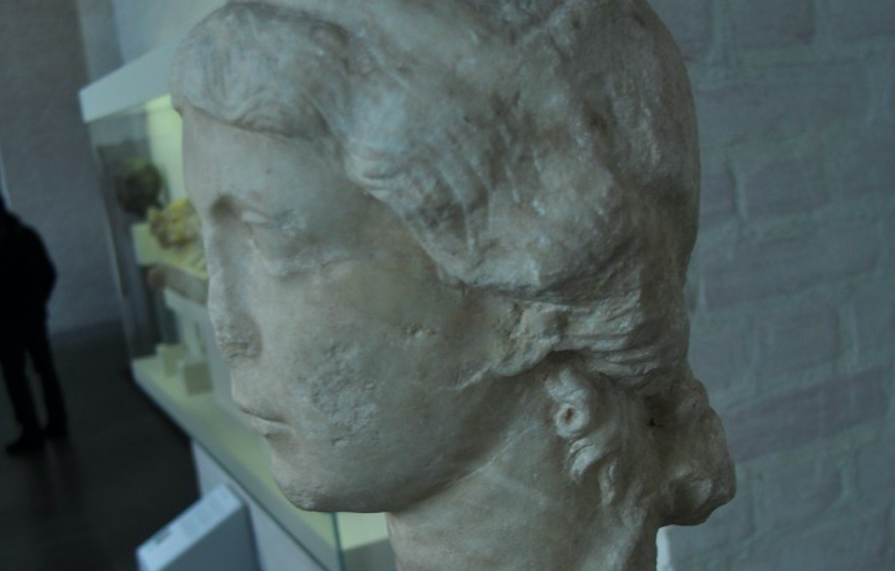 La Cabeza de Livia, cabeza romana de mármol blanco encontrada en las ruinas de Carissa Aurelia en 1960. FOTO: AYUNTAMIENTO DE BORNOS. La Cabeza de Livia, cabeza romana de mármol blanco encontrada en las ruinas de Carissa Aurelia en 1960. FOTO: AYUNTAMIENTO DE BORNOS.