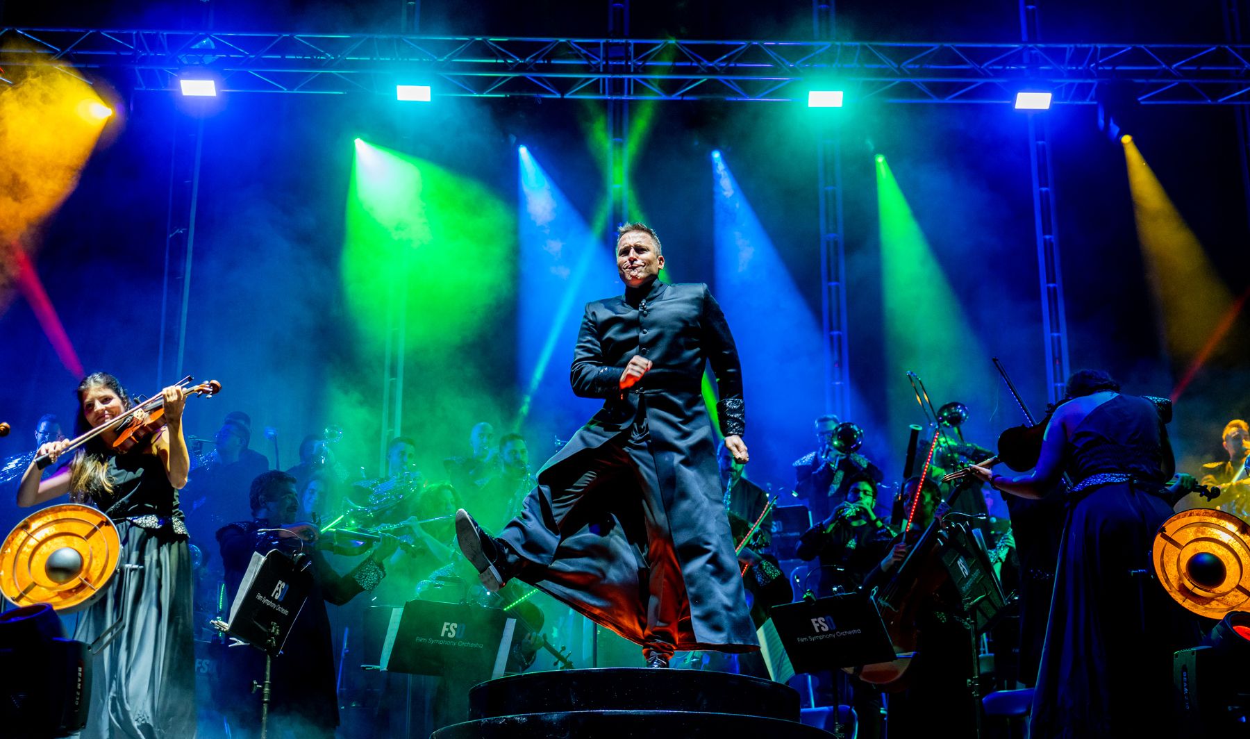 La FSO en el escenario del festival Bahía Sound.