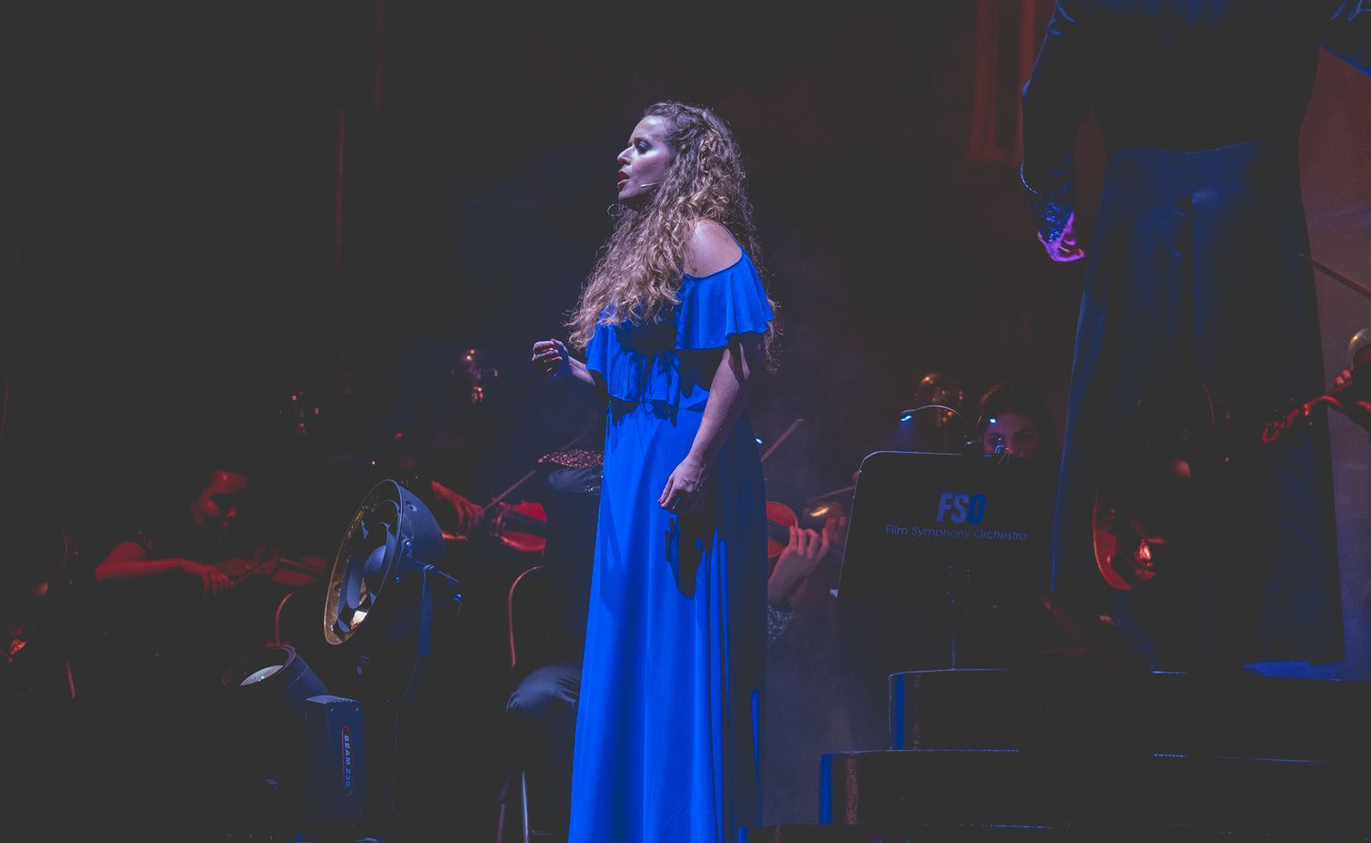 Blanca Valido impresiona con su voz.   FSO 