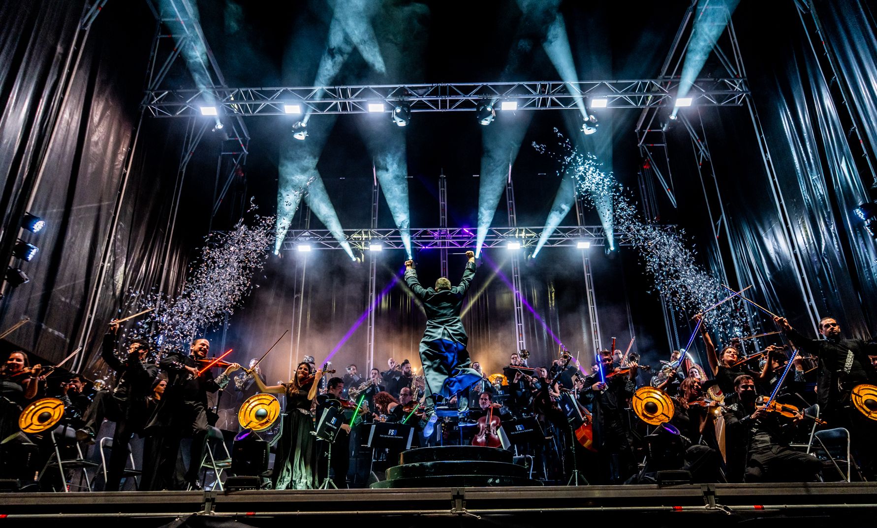 Final del último concierto de la gira Fénix.  FSO 