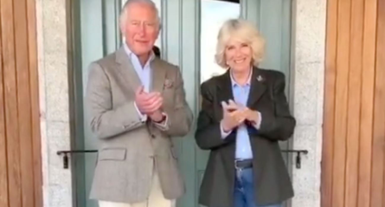 Carlos III y Camilla, los nuevos palmeros del barrio de Santiago. Carlos III y Camilla, los nuevos palmeros del barrio de Santiago.