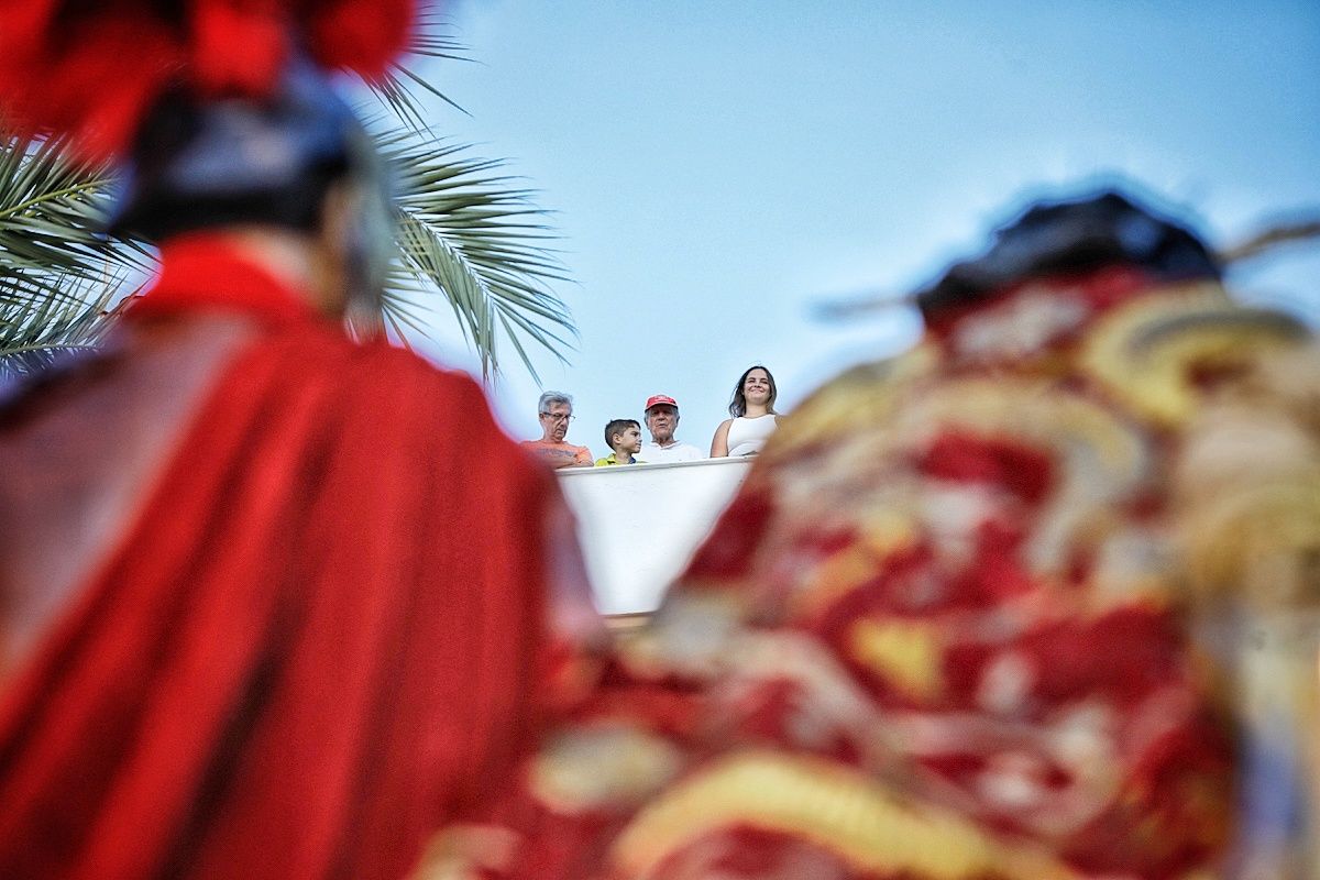 Desde una azotea para ver la procesión; el paso de Ecce Homo.     GERMÁN MESA 