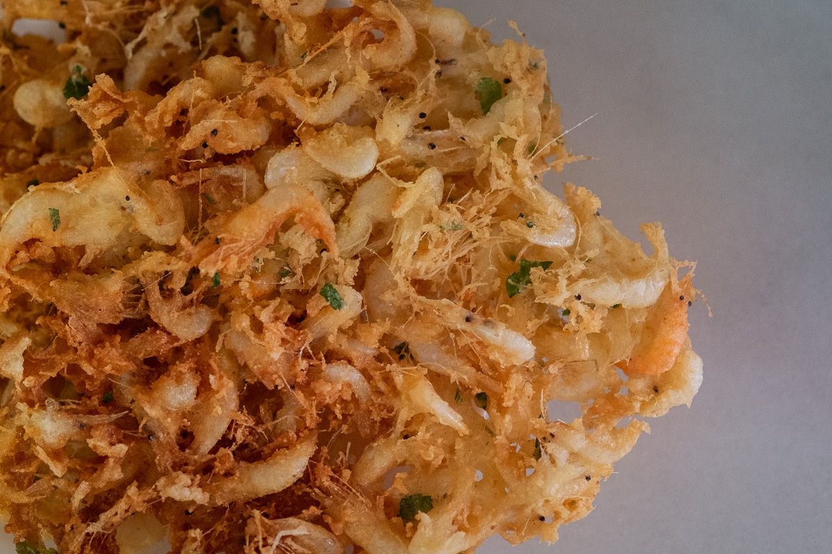 La inconfundible tortilla de camarones de Casa Balbino en Sanlúcar.