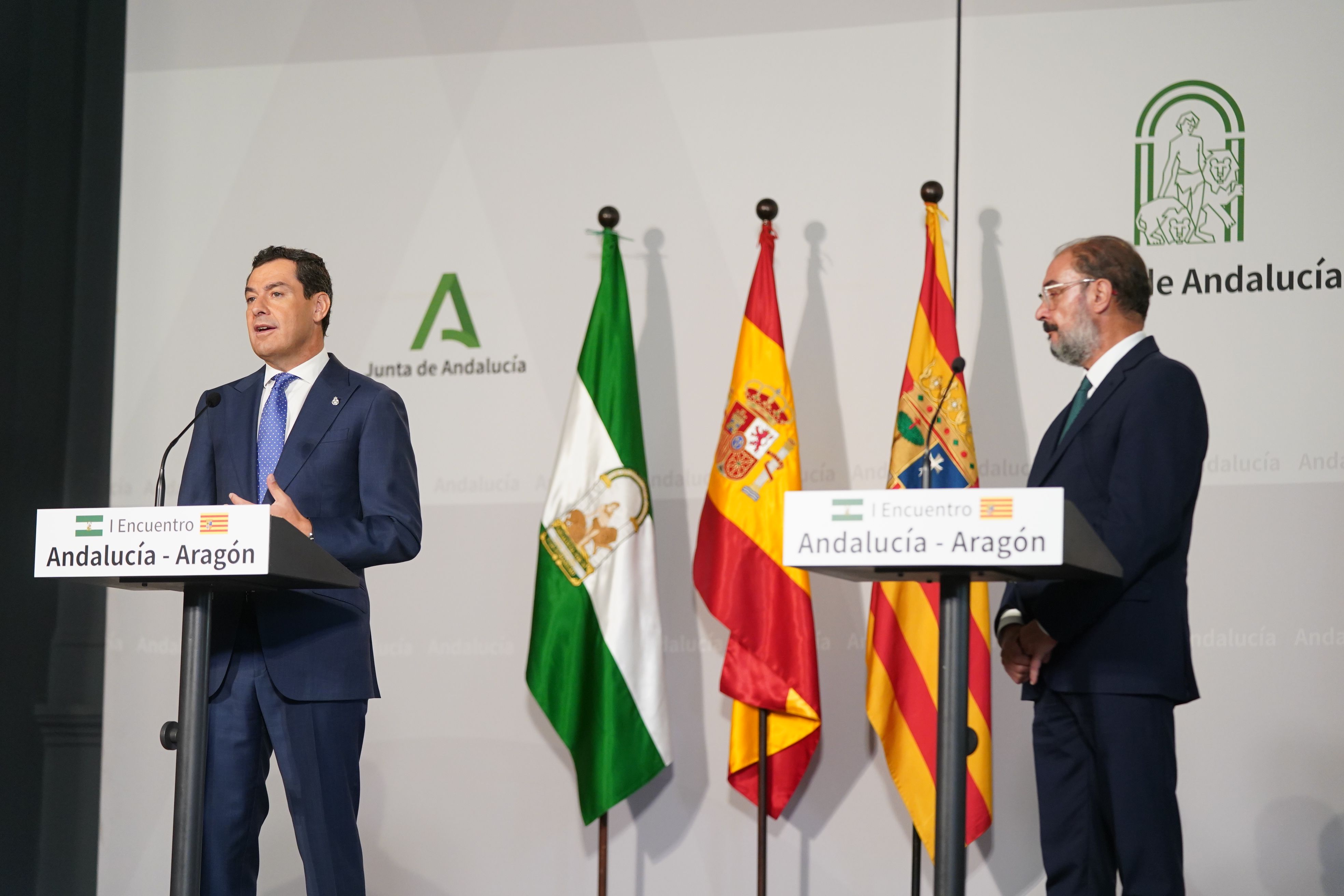 Moreno junto a Lambán en la rueda de prensa.
