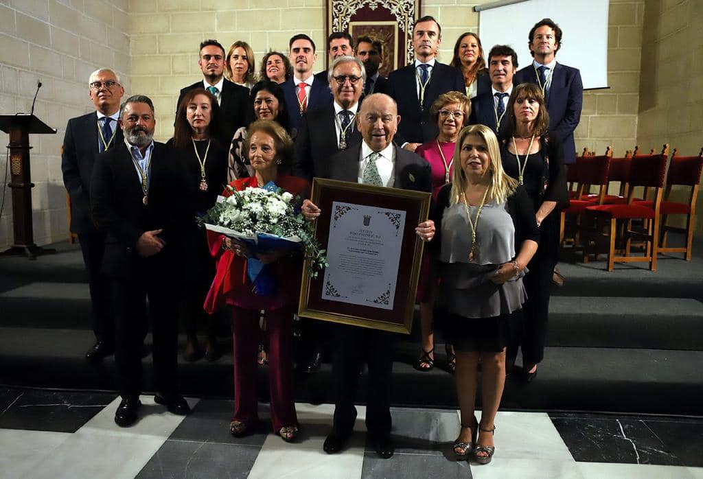 La foto de familia tras el nombramiento