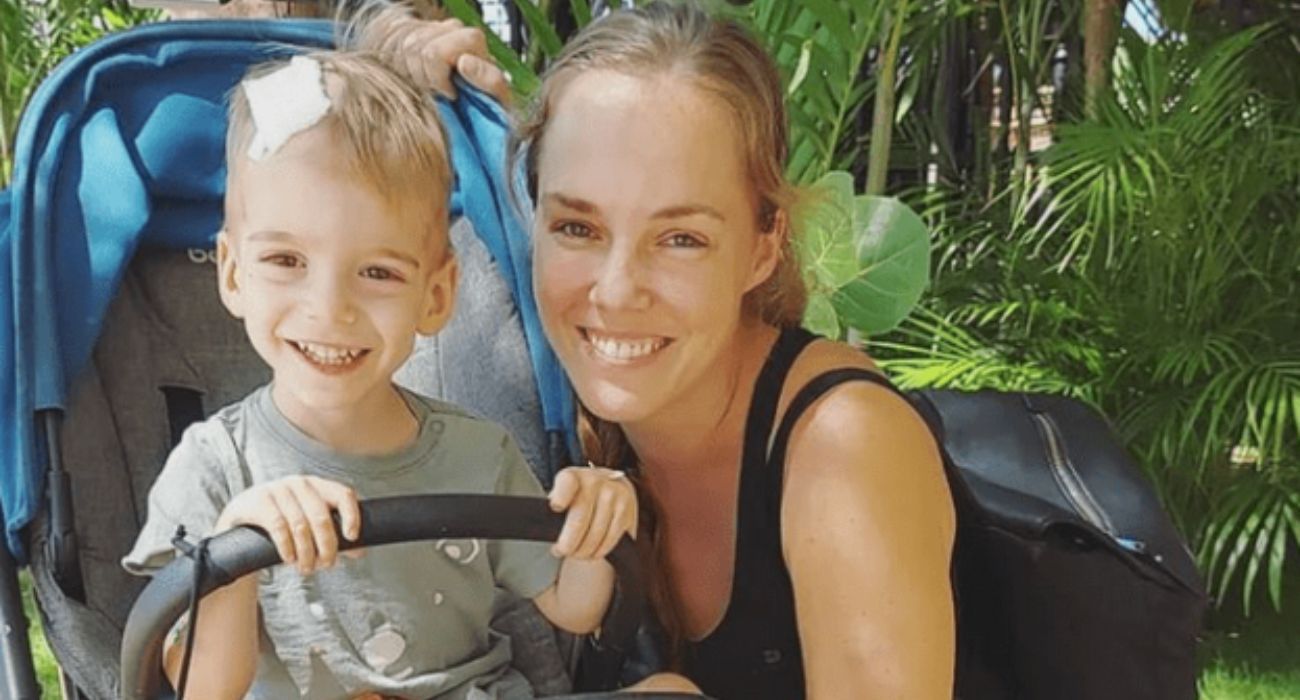 El pequeño Oliver, junto a su madre. El pequeño Oliver, junto a su madre.