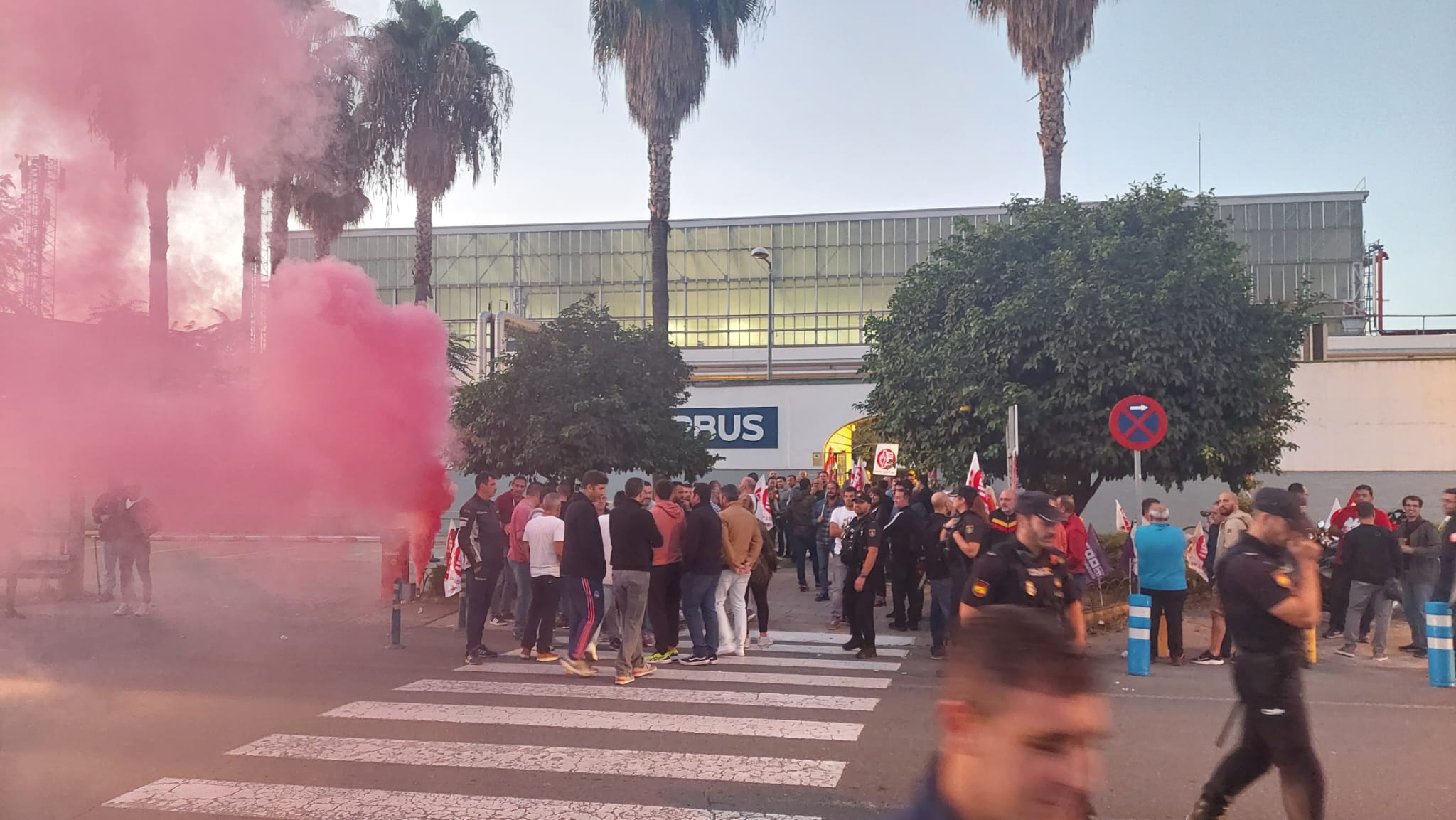 La actividad productiva en Sevilla es nula según los tres sindicatos. UGT FICA