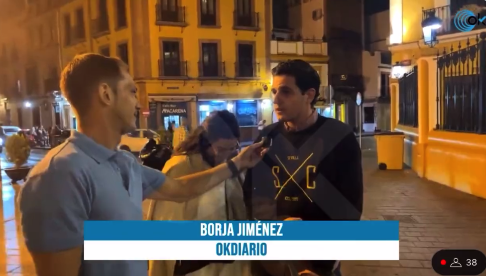 Manuel Pérez Cortés, el joven periodista preguntado por OkDiario. 