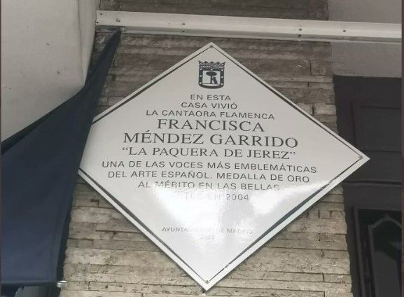 Placa para la Paquera de Jerez  en Madrid.