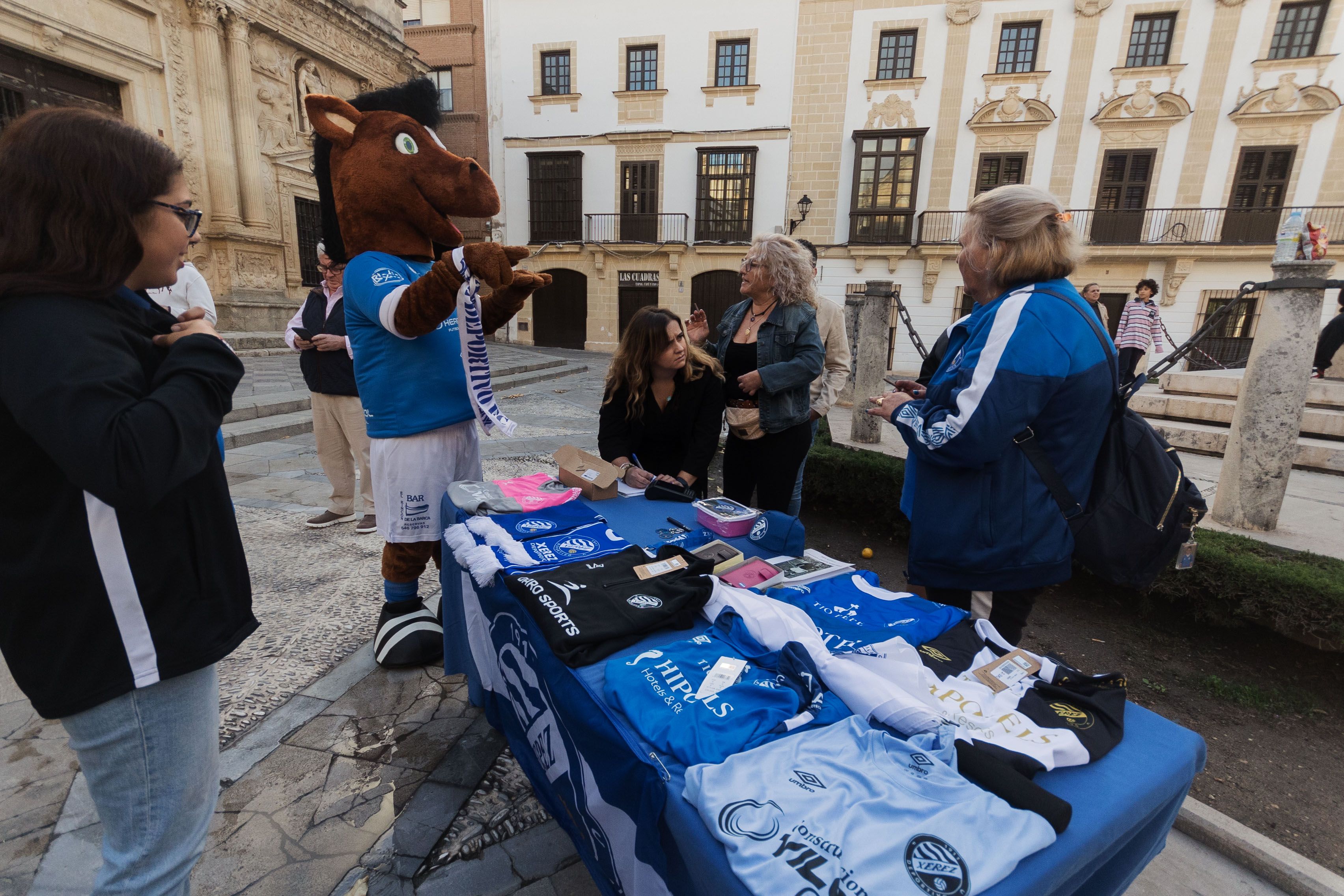 Presentación de las nuevas equipaciones del Xerez Deportivo F.C.