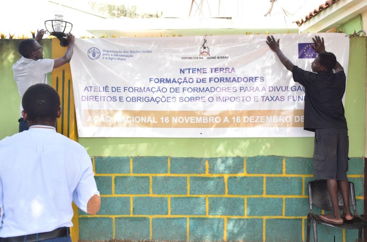 Cartel del curso de formación.
