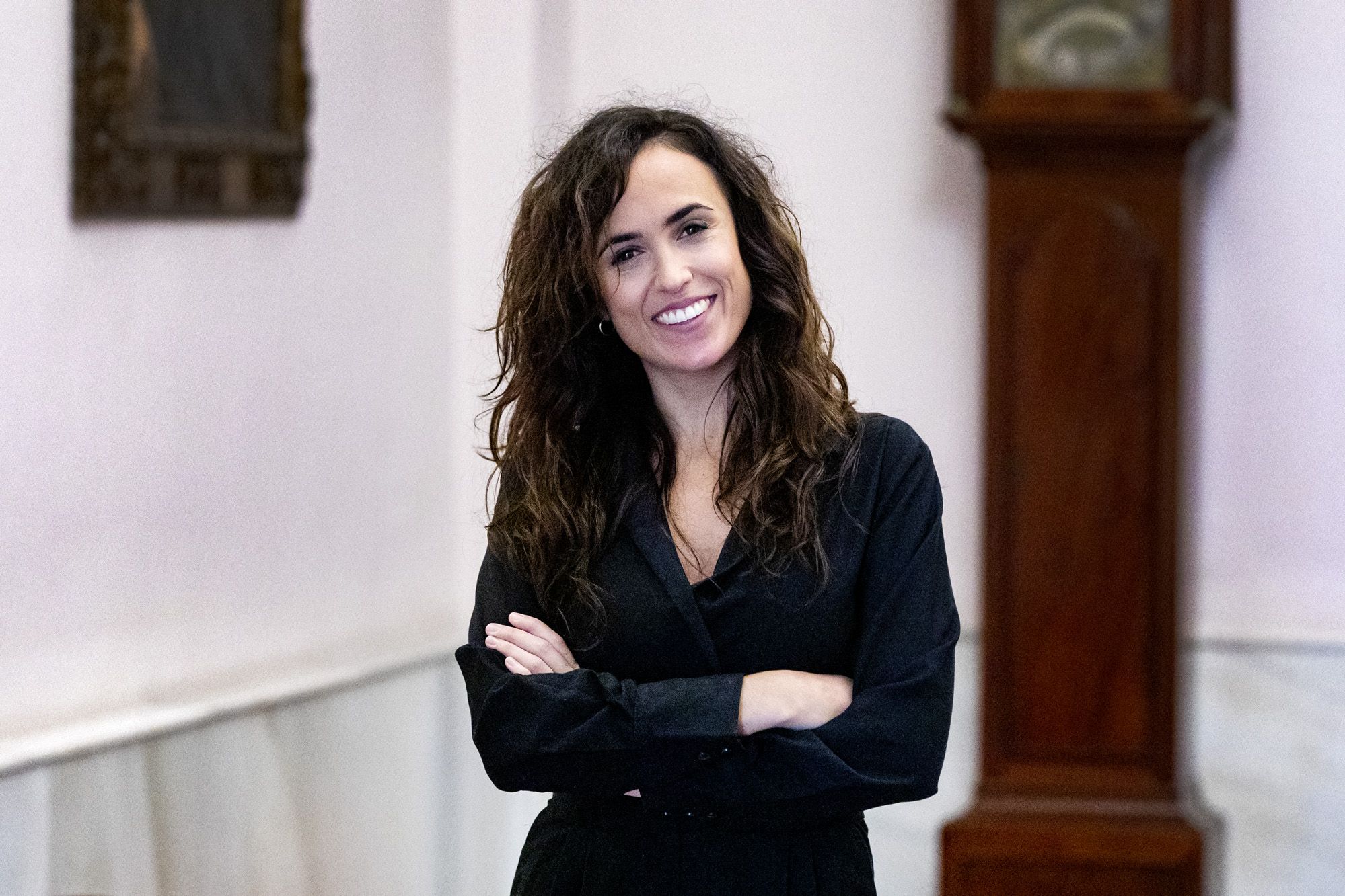 Lola Cazalilla, en el Ayuntamiento de Cádiz durante una entrevista.