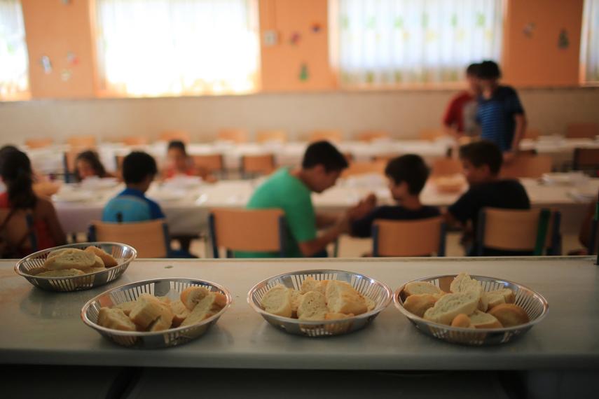 Niños en un comedor escolar, en una imagen de archivo.
