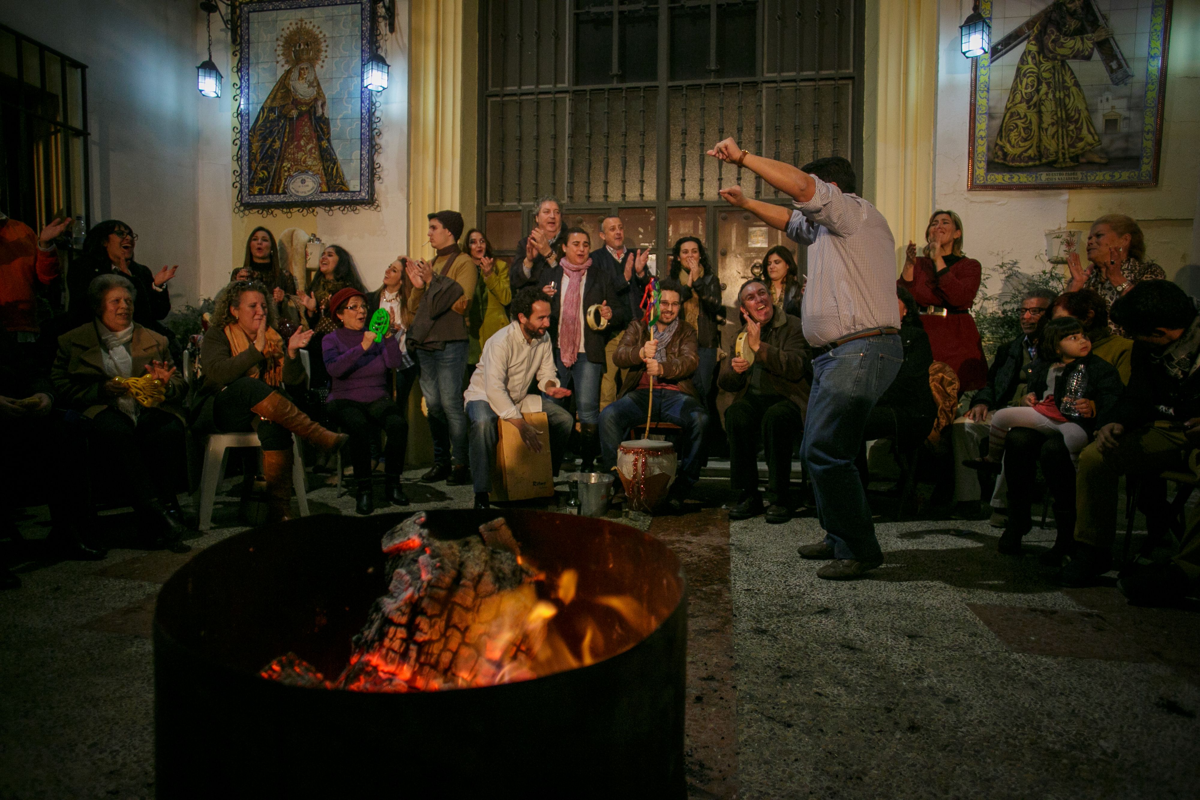 Zambomba con candela en San Juan de Letrán
