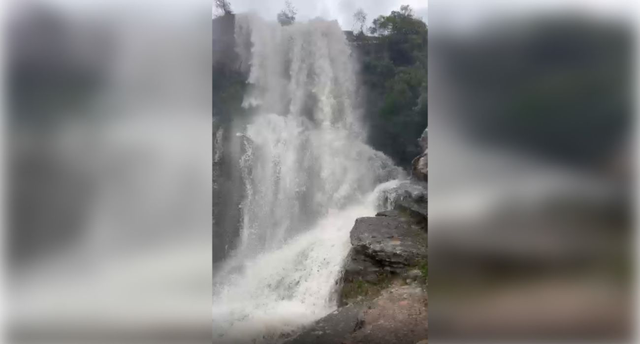 Impresionante imagen de la cascada del Chorrero en Villaluenga del Rosario.