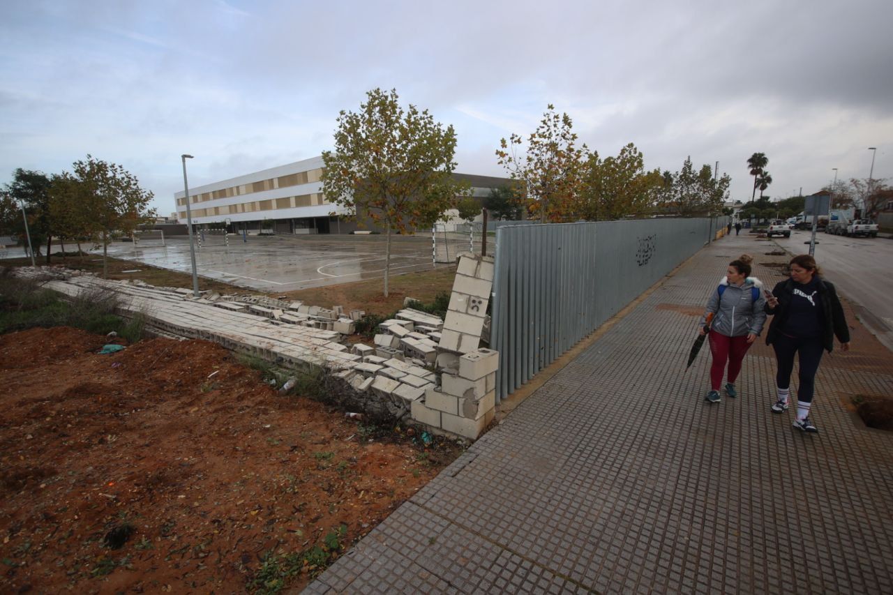 El CEIP El Membrillar, centro que se vio afectado por un tornado en Jerez, perderá unidades el curso que viene. El CEIP El Membrillar, centro que se vio afectado por un tornado en Jerez, perderá unidades el curso que viene.