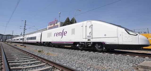 Una nueva avería en los trenes de alta velocidad ha provocado otro caos. Una nueva avería en los trenes de alta velocidad ha provocado otro caos.