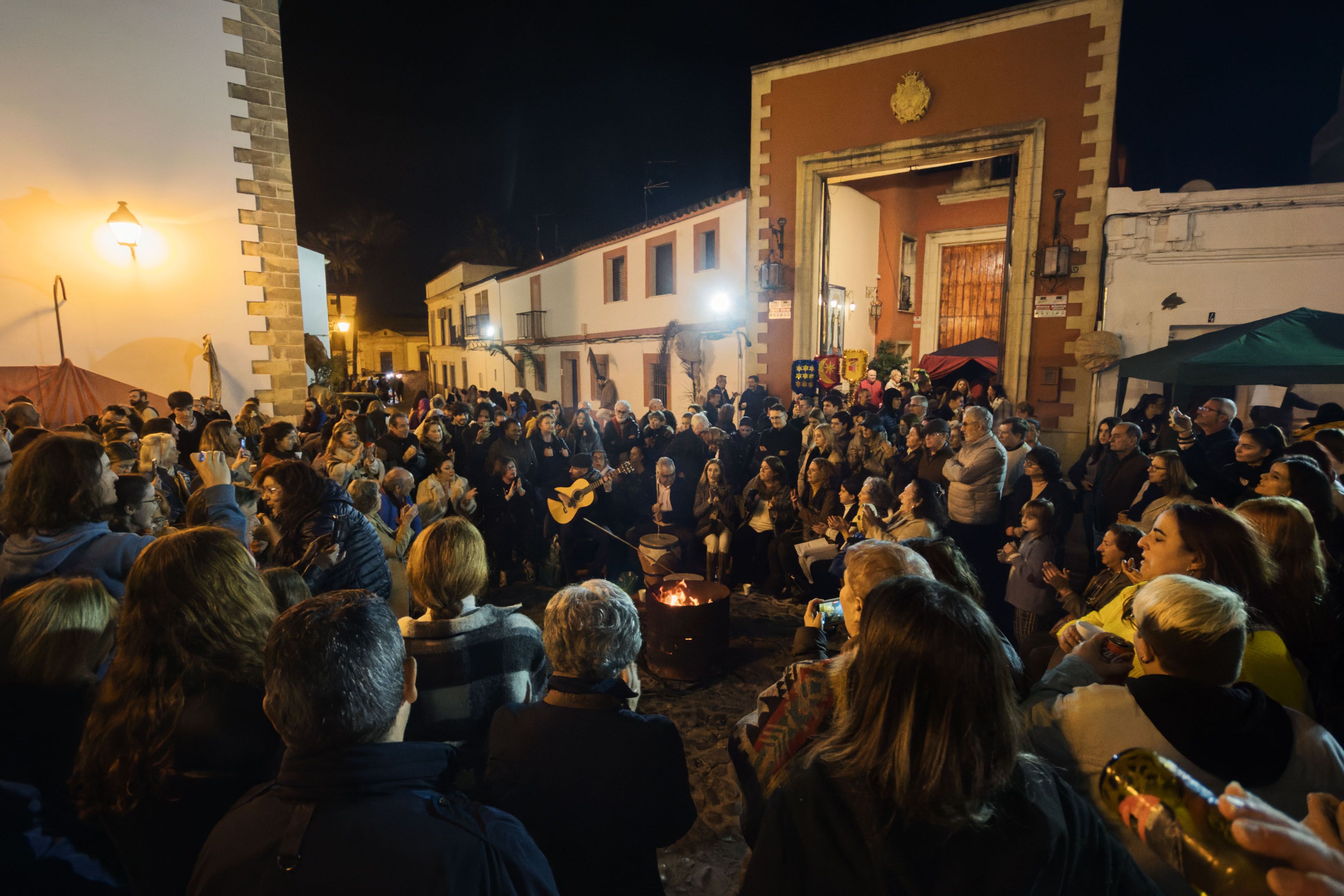 De Jerez a Viena llega la Zambomba. De Jerez a Viena llega la Zambomba.