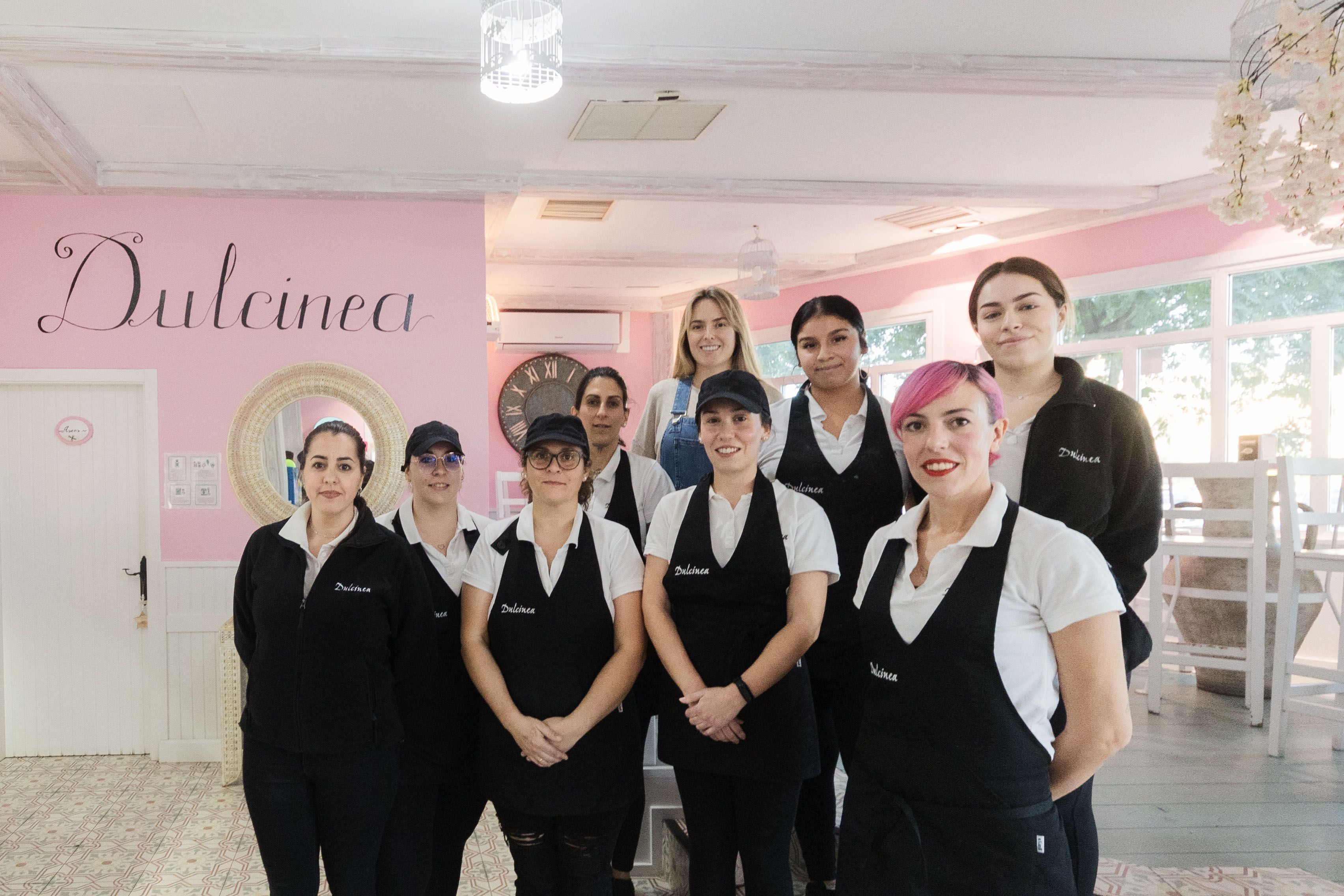 Equipo del establecimiento especializado en meriendas.