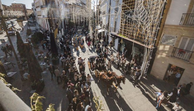 Coronación de los reyes magos y paseo por el centro hacia los claustros de Santo Domingo 