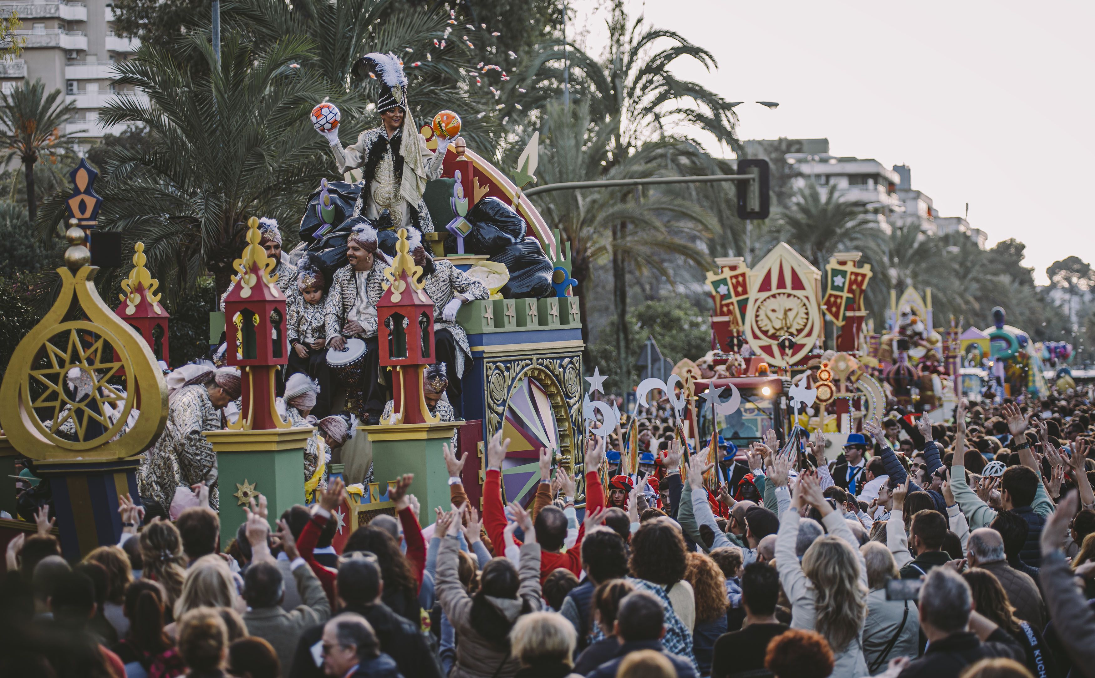 La cabalgata de SS.MM. Los Reyes Magos es uno de los eventos más esperados cada año en Jerez. La cabalgata de SS.MM. Los Reyes Magos es uno de los eventos más esperados cada año en Jerez.
