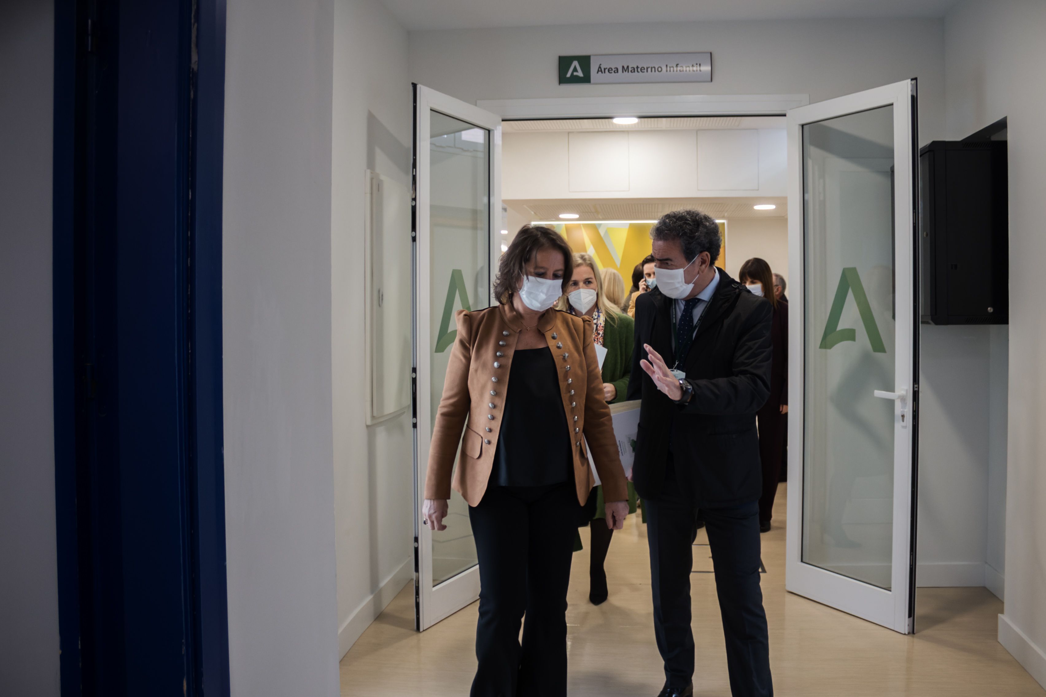 La consejera Catalina García, en el centro de salud de San Benito. La consejera Catalina García, en el centro de salud de San Benito.