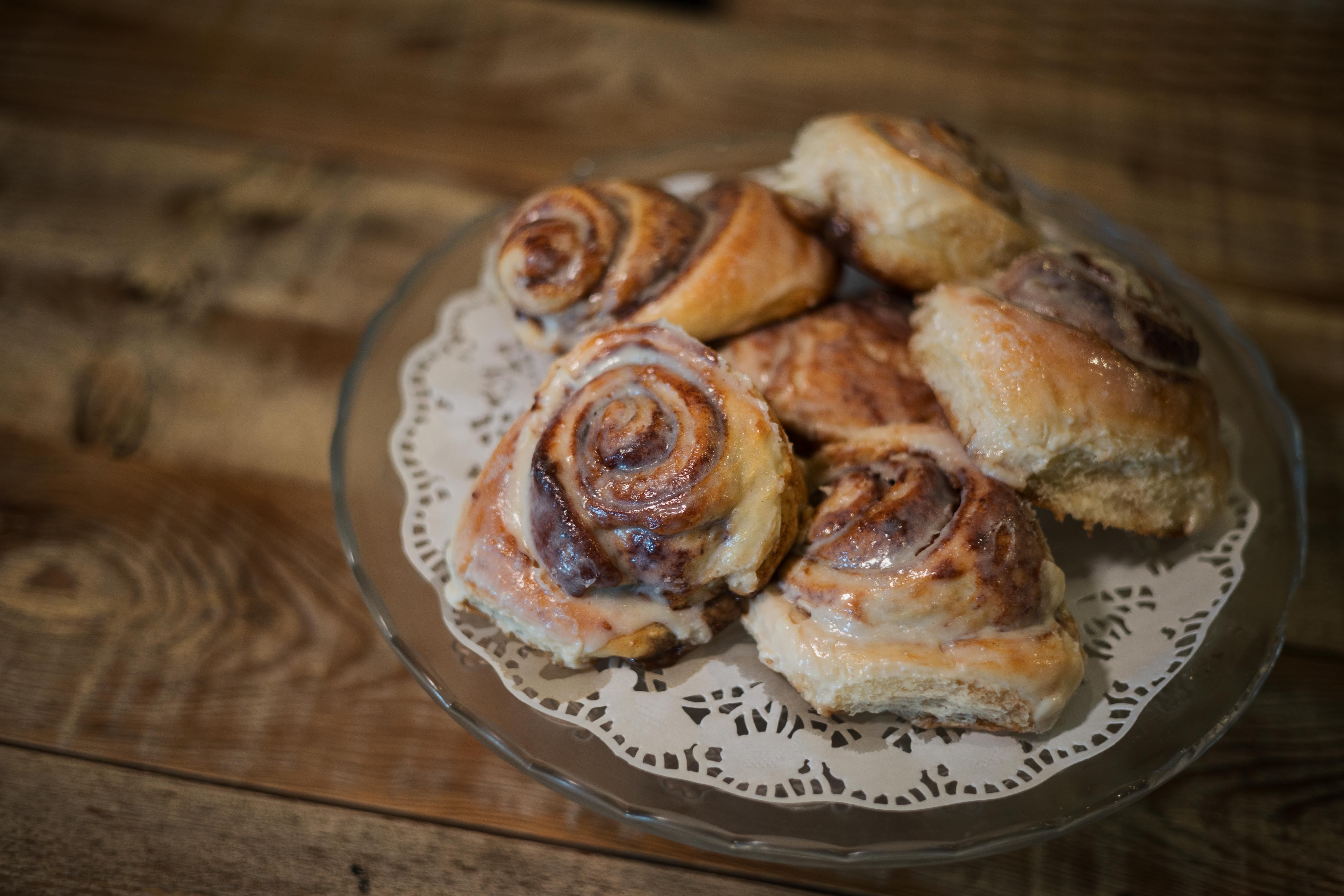 Cinnamon rolls caseros.