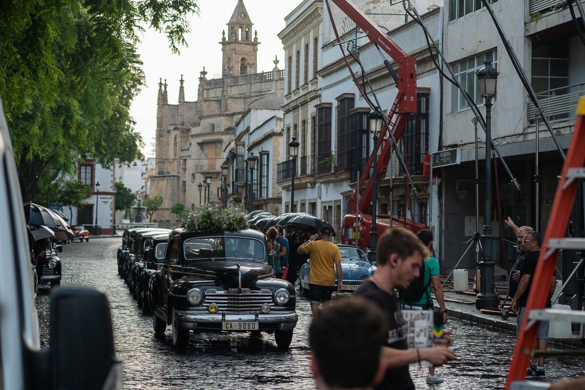Un momento del rodaje de 'El verano que vivimos', en pleno centro de Jerez, en verano del pasado 2019. Autor: Manu García