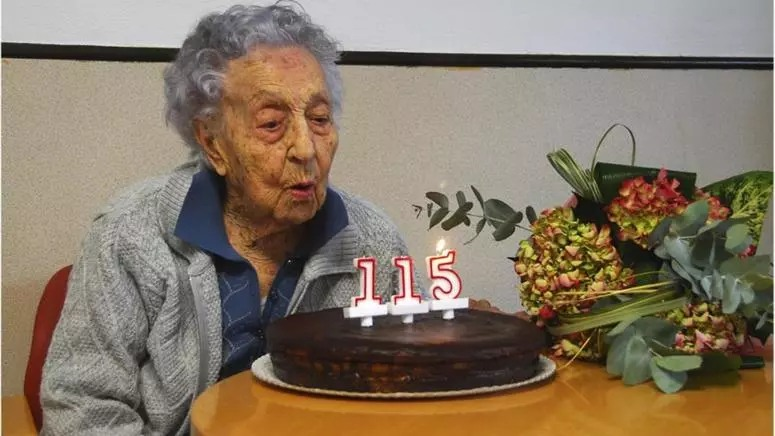 Marya Branyas. La nueva persona más longeva del mundo con 115 años, es española, no sigue dietas y tiene Twitter. Marya Branyas. La nueva persona más longeva del mundo con 115 años, es española, no sigue dietas y tiene Twitter.