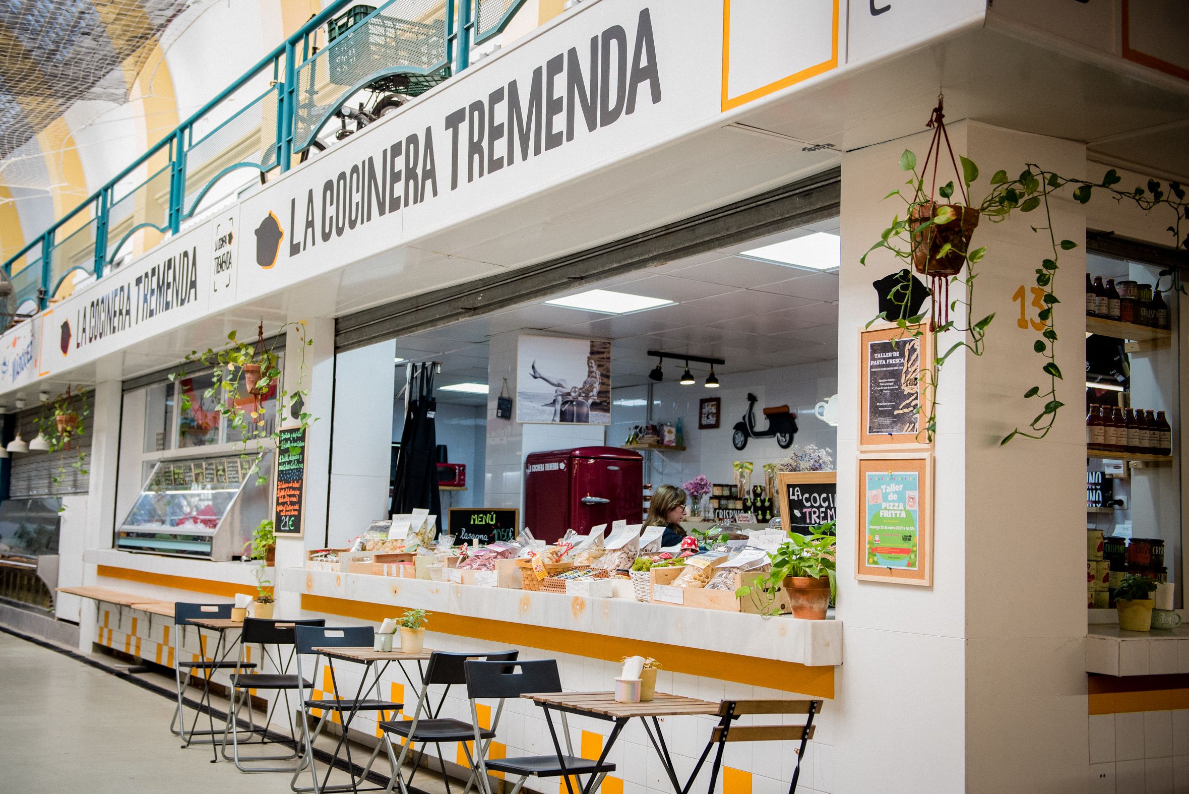 COCINERA TREMENDA 1