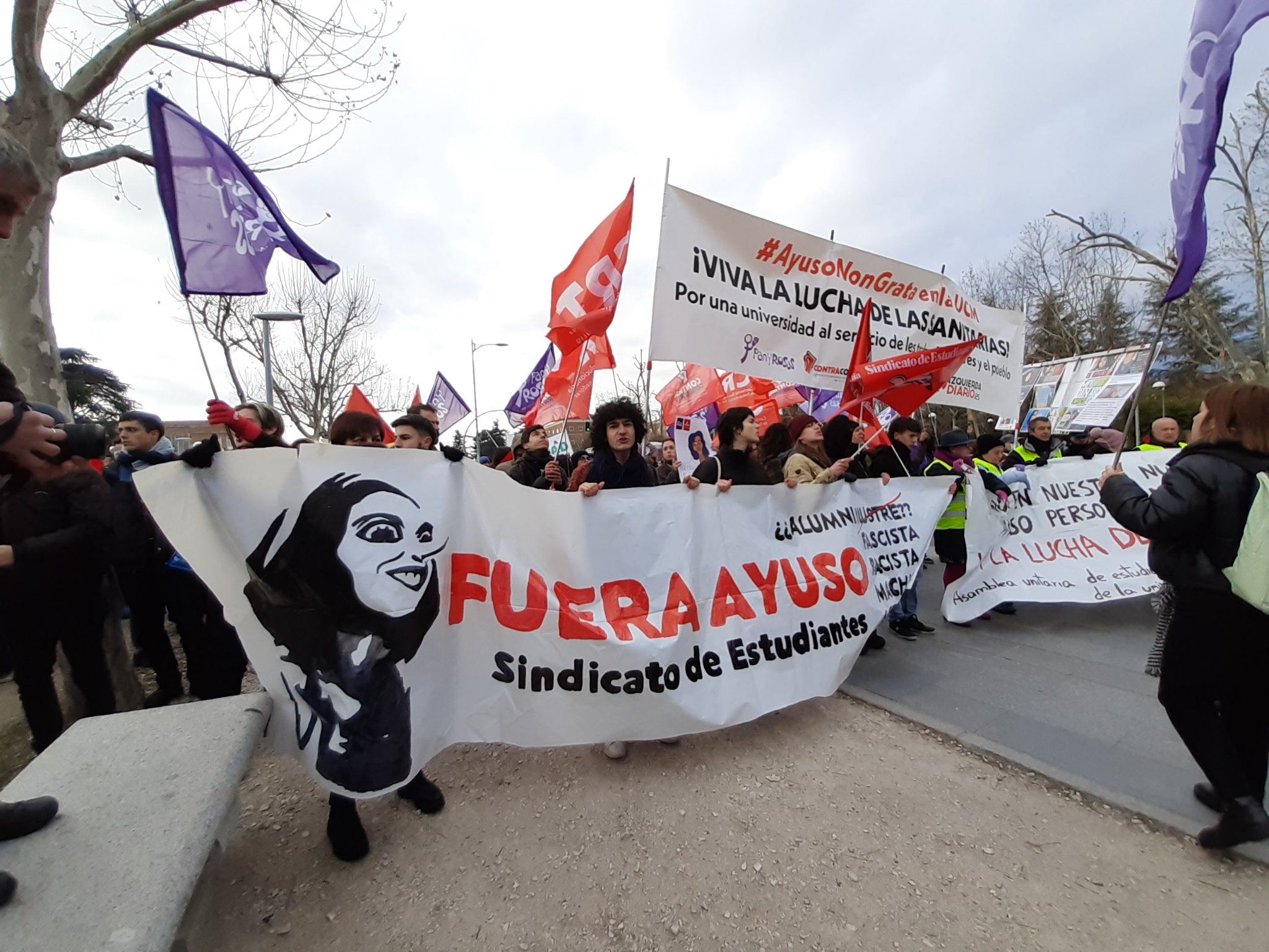 Una imagen de las protestas contra Ayuso. FOTO: @SindicaEstudian Una imagen de las protestas contra Ayuso. FOTO: @SindicaEstudian