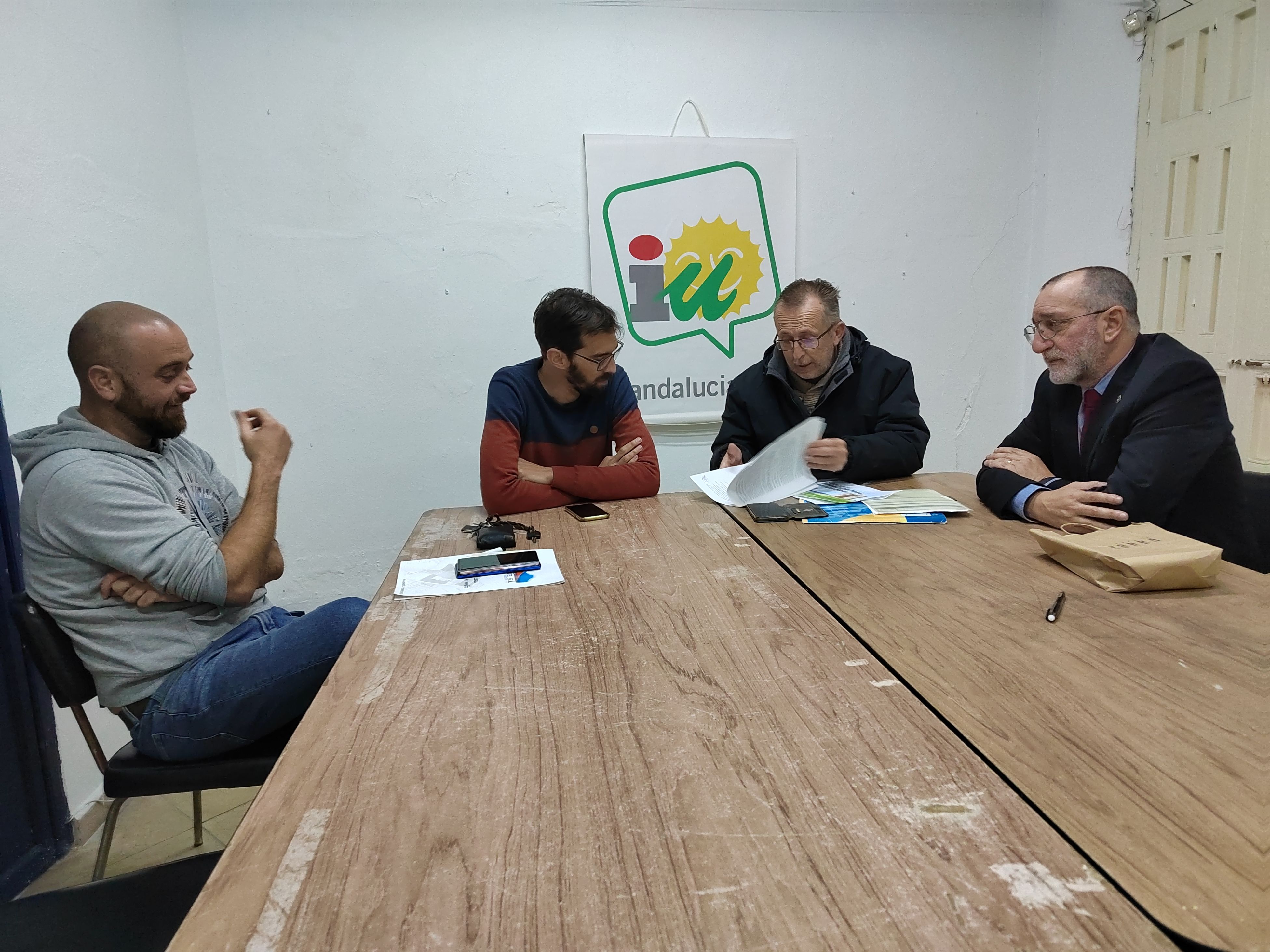 Reunión de la Plataforma ciudadana en defensa del yacimiento de Doña Blanca con IU.