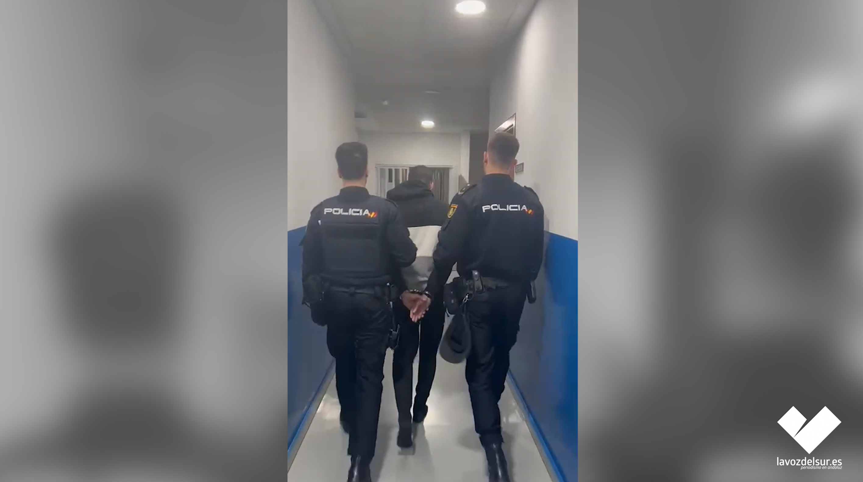 Las primeras imágenes del yihadista que ha atacado dos iglesias en Algeciras. Las primeras imágenes del yihadista que ha atacado dos iglesias en Algeciras.