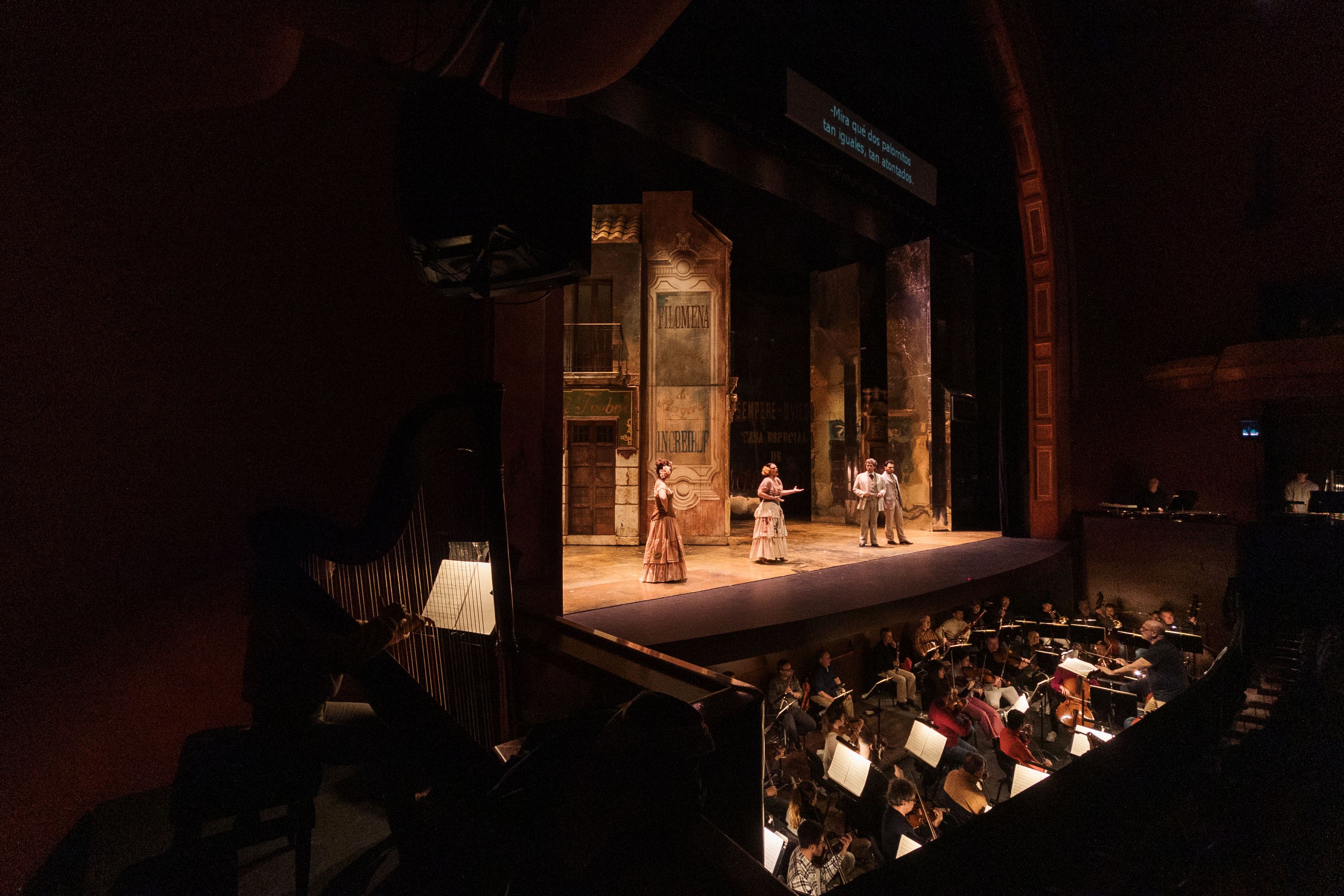 Un espectáculo de lírica en el Villamarta, con una orquesta en el foso, en una imagen de archivo.