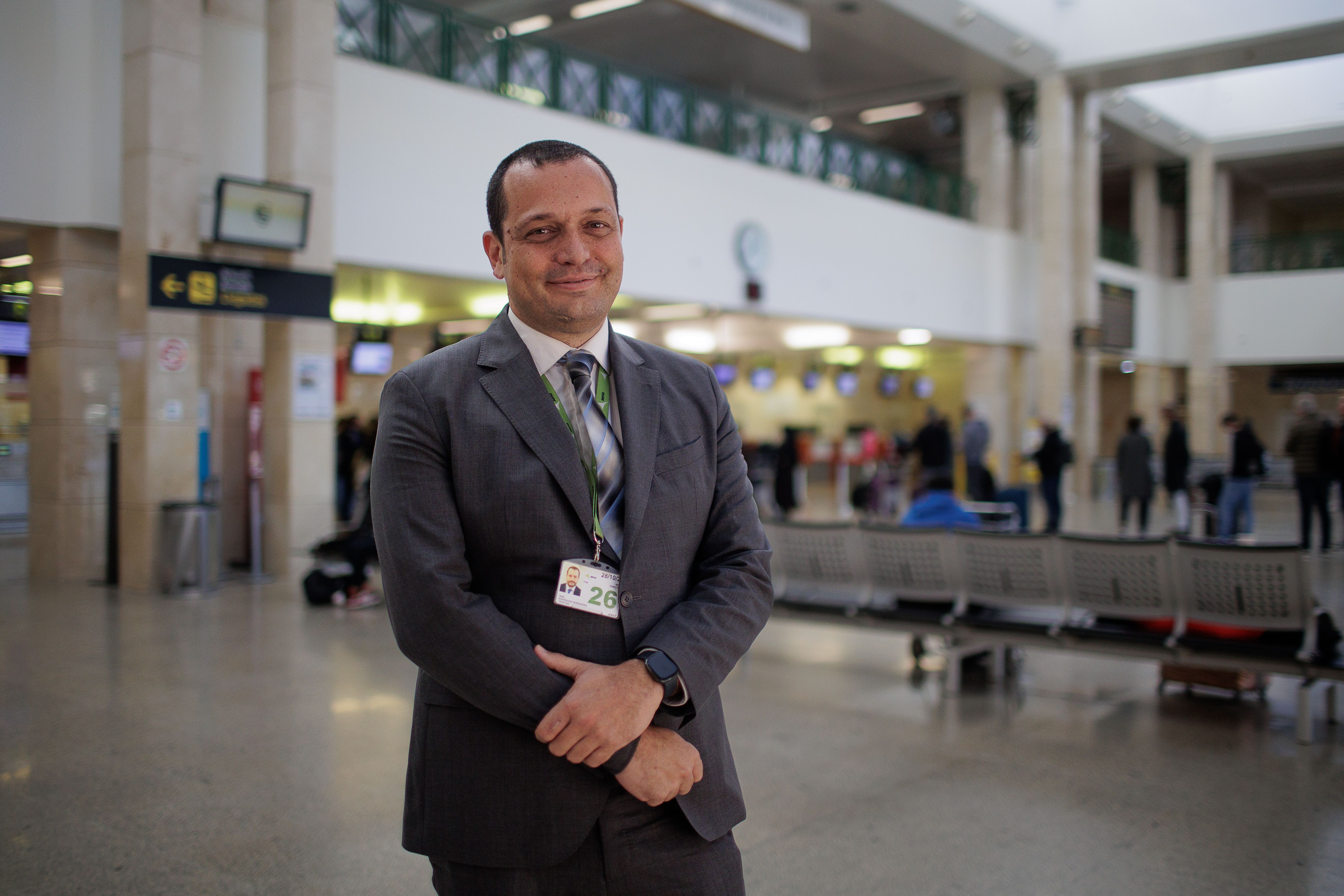 Iván Rodríguez posando en la terminal.     JUAN CARLOS TORO