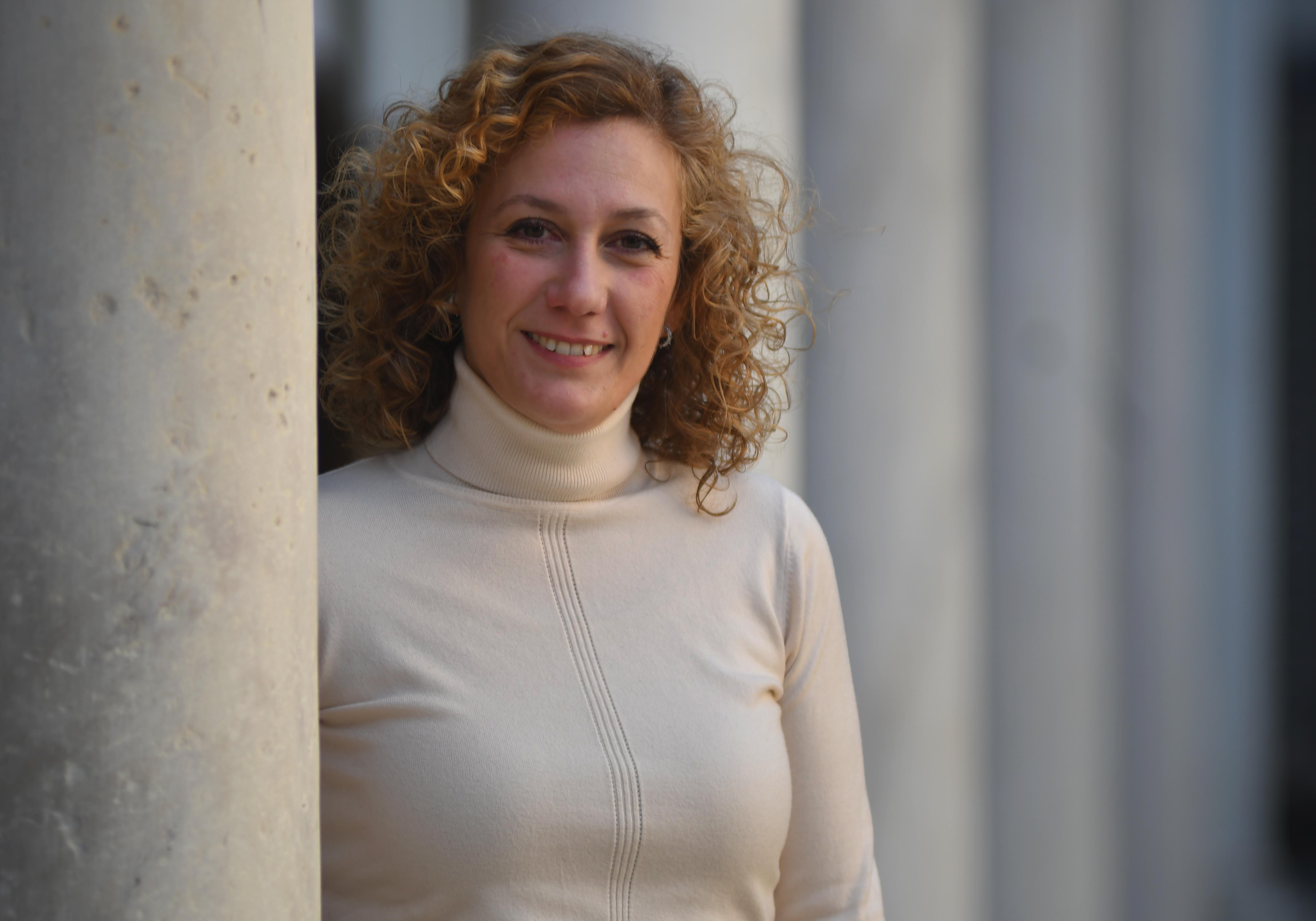Susana Hormillo, candidata de Podemos e IU a la Alcaldía de Sevilla. Susana Hormillo, candidata de Podemos e IU a la Alcaldía de Sevilla.