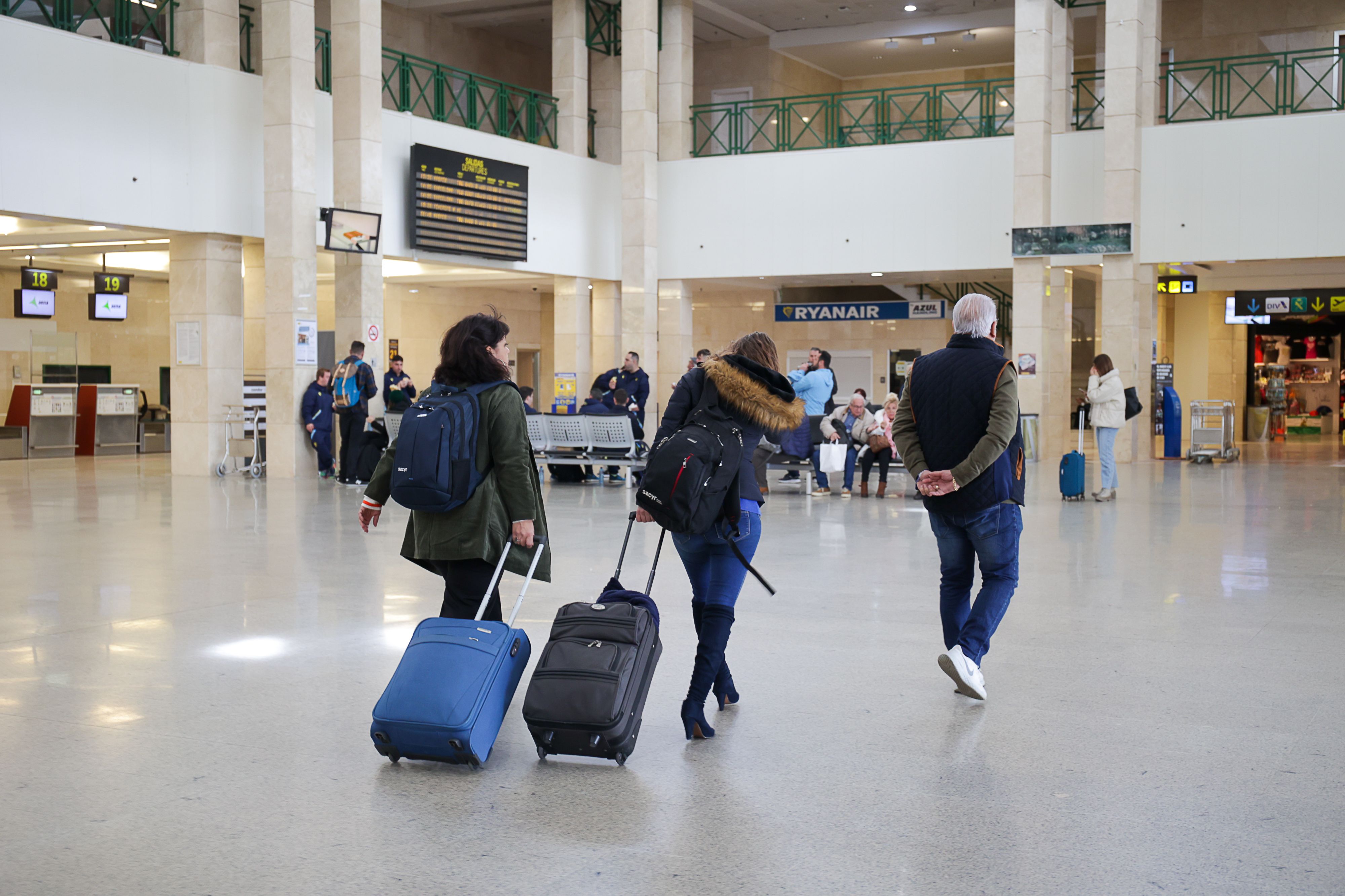 Pasajeros en la terminal del aeropuerto de Jerez, en una imagen de archivo. en la terminal del Aeropuerto de Jerez.
