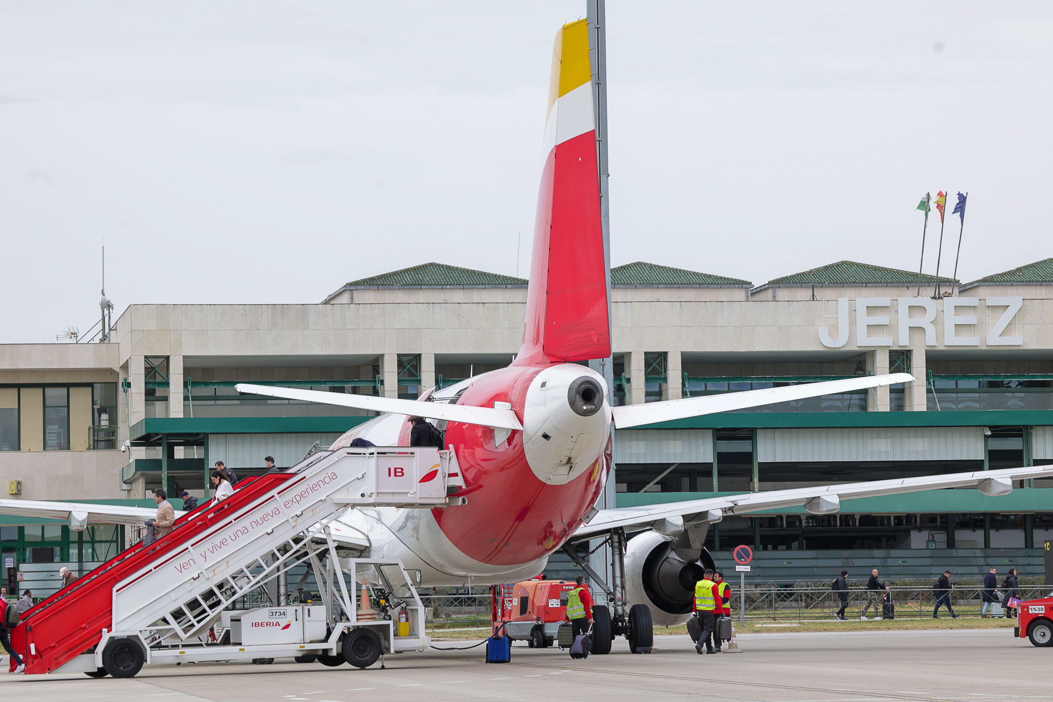 Un avión de Iberia en el aeropuerto de Jerez, en una imagen de archivo.