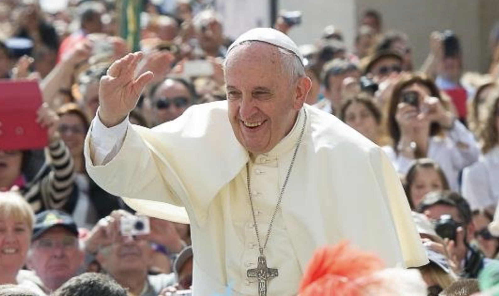 El Papa Francisco, en una imagen de su perfil de Twitter. Recientemente ha contado una anécdota con una mujer. El Papa Francisco, en una imagen de su perfil de Twitter. Recientemente ha contado una anécdota con una mujer.