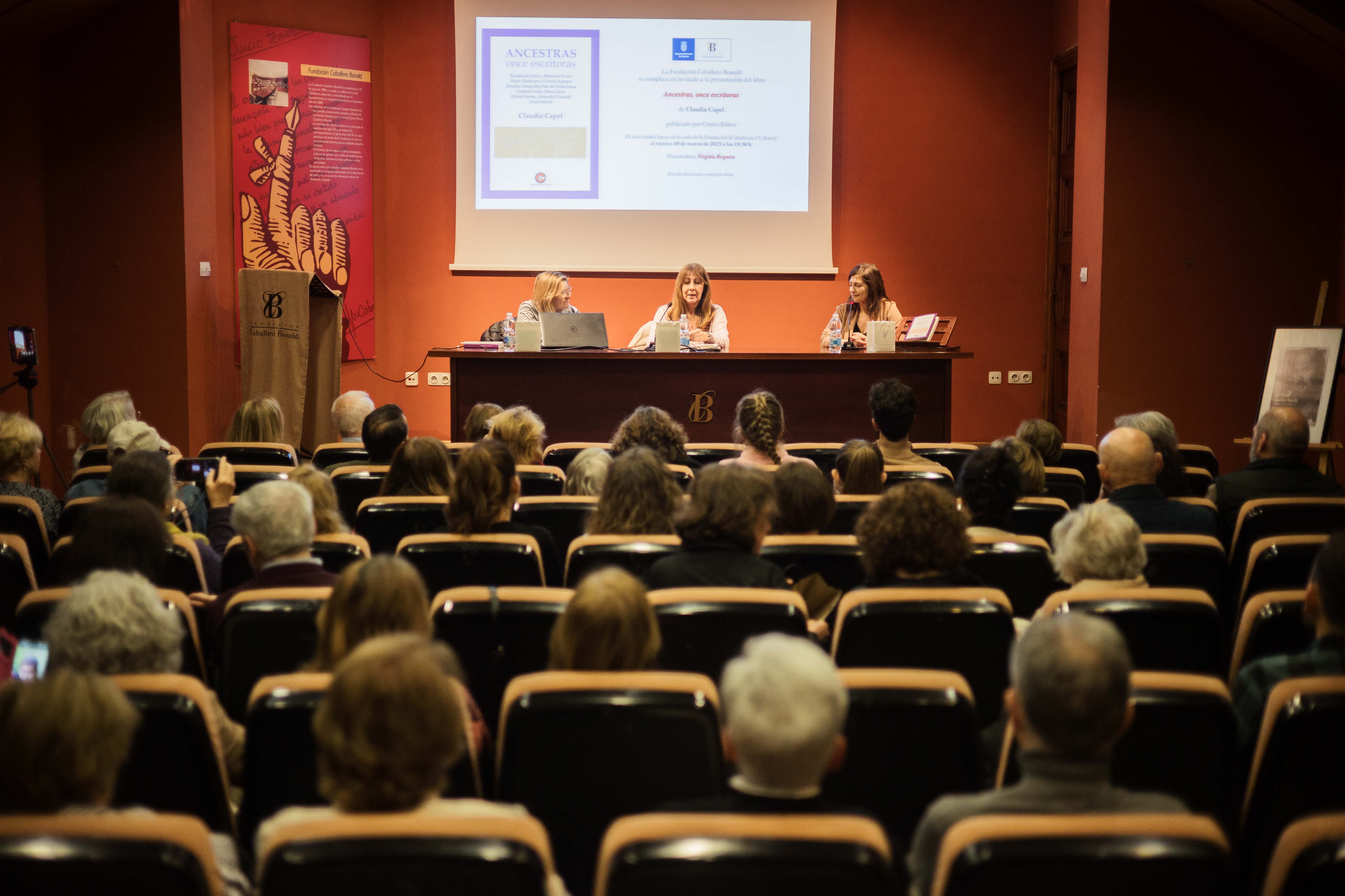 CLAUDIA CAPEL LIBRO SOBRE MUJERES 7