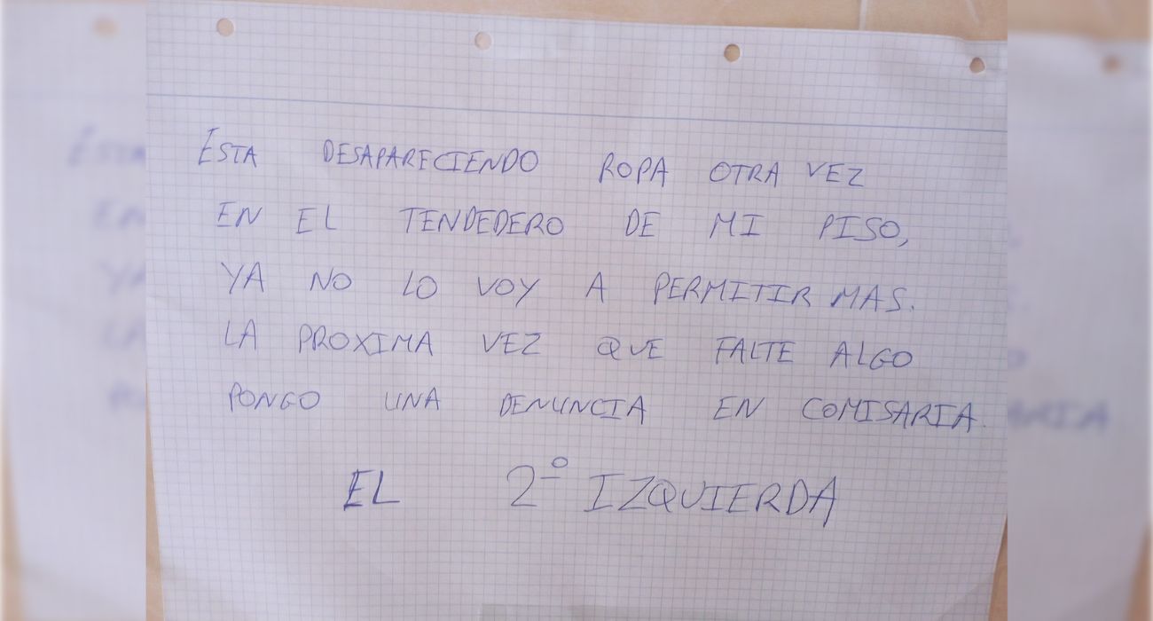 Cartel de un vecino en El Puerto de Santa María. Cartel de un vecino en El Puerto de Santa María.