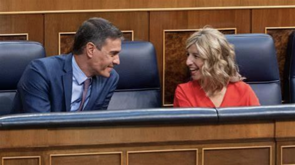Pedro Sánchez y Yolanda Díaz en el Congreso de los Diputados.