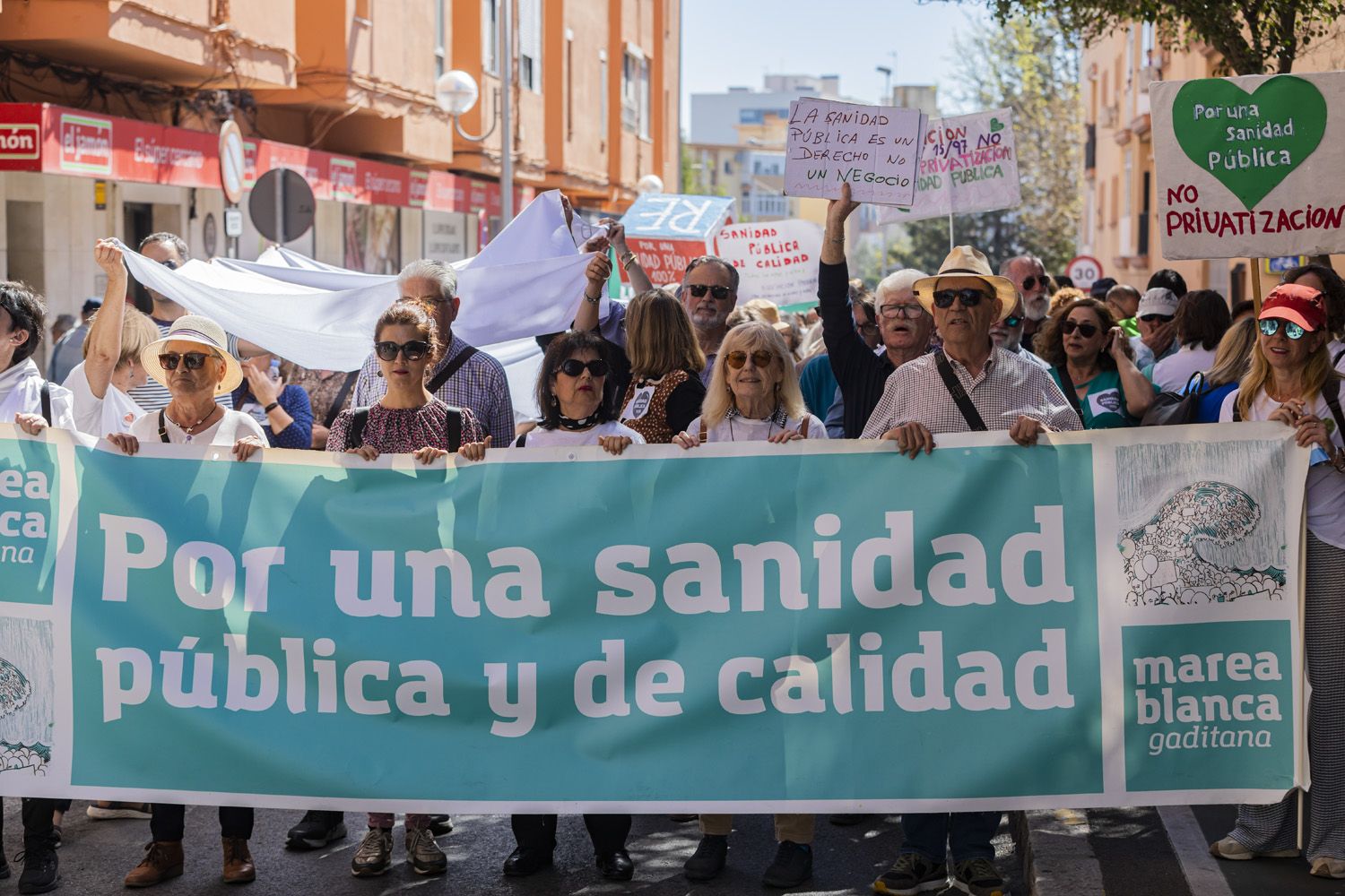 Manifestación por la sanidad pública exigiendo un SAS de calidad.
