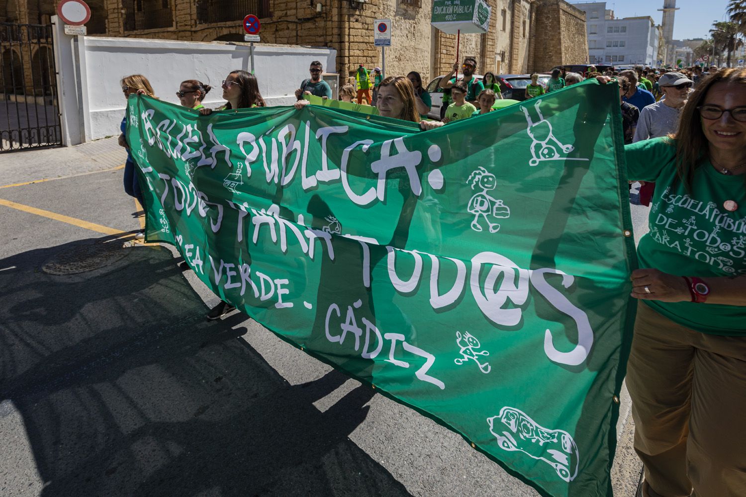 Una manifestación por la educación pública en Cádiz.